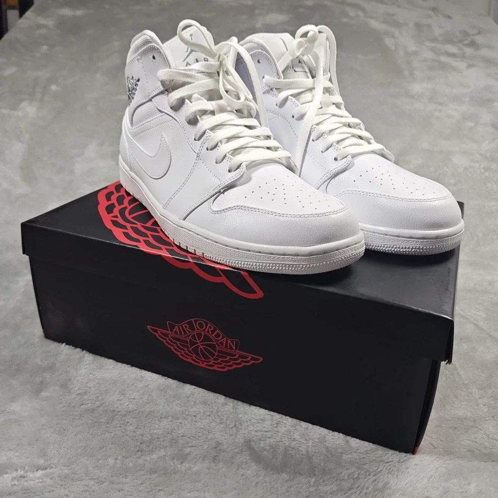 Jordan Air Jordan 1 Mid Mens 14 White 554724 120 Nike With Box New